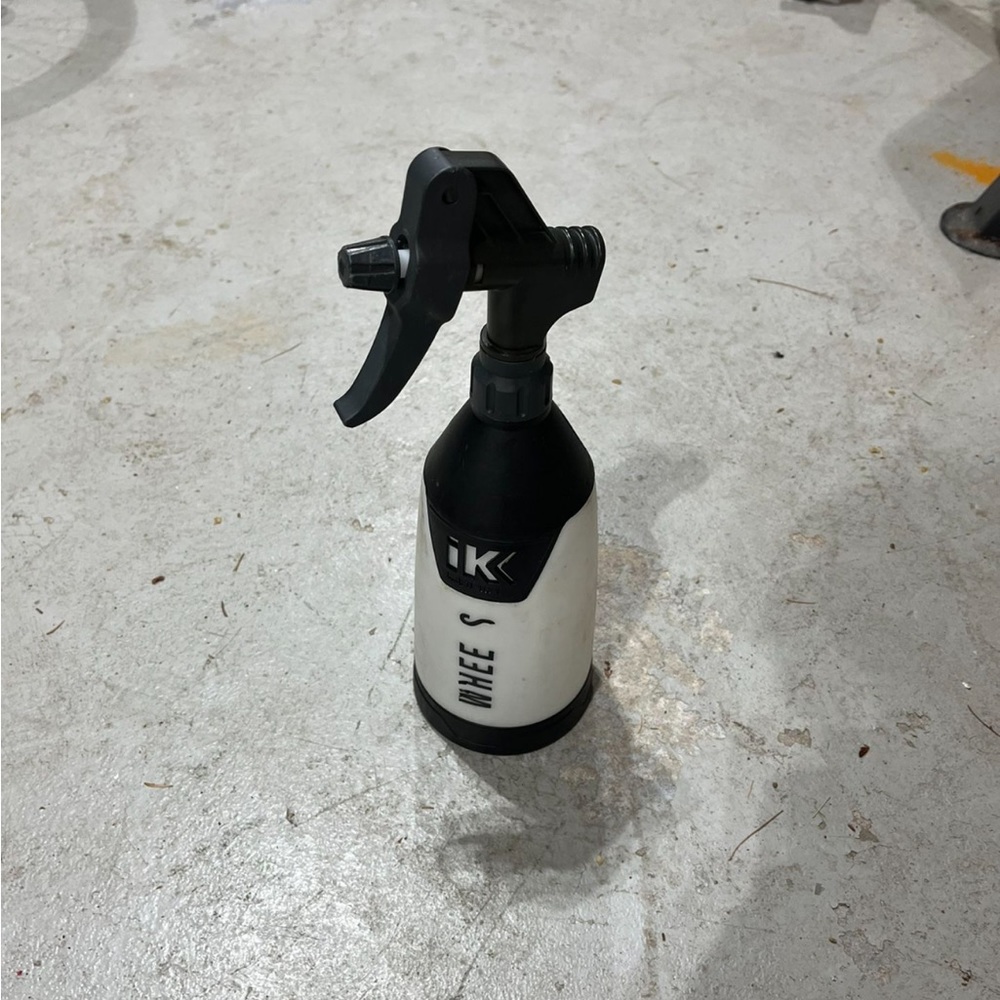 Pro detailing spray bottle